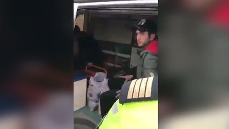 Təcili tibbi yardım maşınında Bakıya sərnişin daşınır (VİDEO)