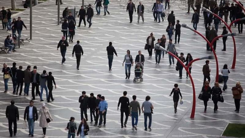 Sabahdan küçə və parklarda qrup şəklində gəzmək qadağan olundu