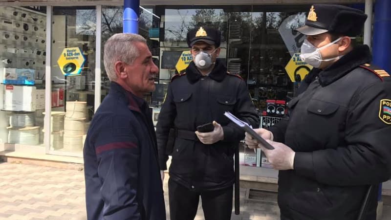 Bakda polis karantin rejimini pozanları cərimələməyə başladı