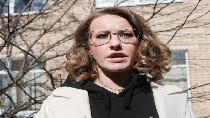 Kseniya Sobçak koronavirusa yoluxduğunu bildirdi