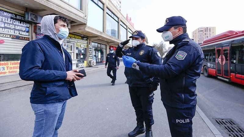 BŞBPİ: İcazə olmadan hərəkət edən şəxslər, sürücü və sərnişinləri yoxlanılır