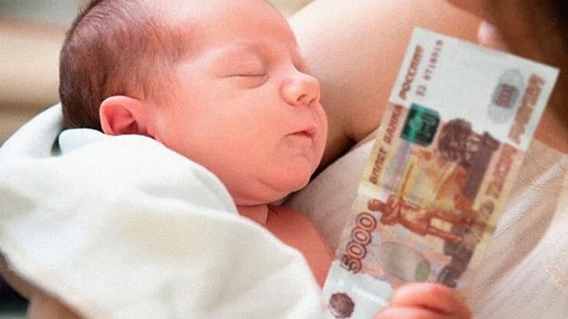 Rusiyada 3 yaşadək uşağı olan ailələrə maddi yardım ediləcək