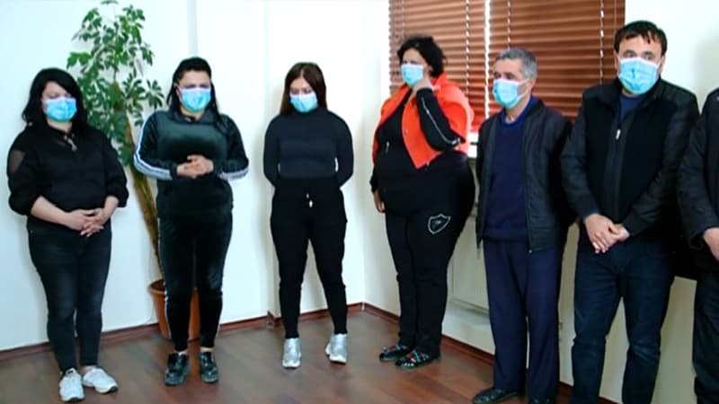 Karantin qaydalarını pozan kafe sahibi və müştəriləri cəzalandırıldı (FOTOLAR)