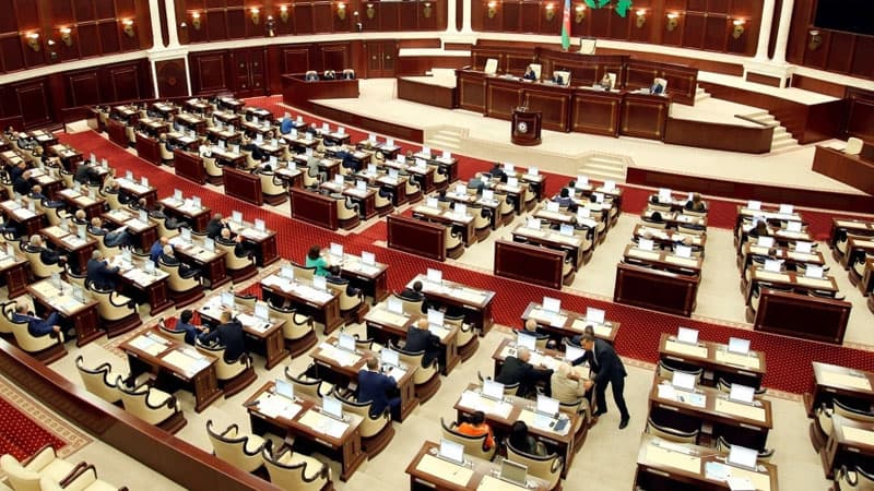 Milli Məclis hökumətin hesabatını qəbul etdi