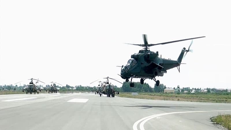 HHQ-nin helikopter bölmələri uçuş məşqləri keçirir (VİDEO)