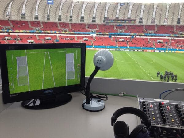 Azərbaycanlı şərhçilərin futbolsuz günləri necə keçir? (SORĞU)