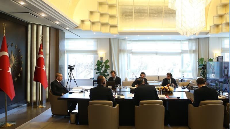 Ərdoğan: "Azərbaycan türk nəqliyyatçıları üçün mühüm tranzit marşruta çevrilib"