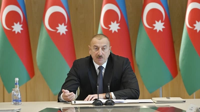 İlham Əliyevin məmurlarla videokonfrans şəklində müşavirə keçirdi