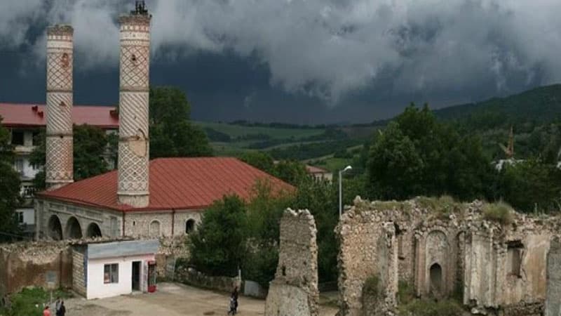 Erməniləri fövqəladə vəziyyət rejimində “seçki” keçirməyə nə məcbur edib? (ŞƏRH)