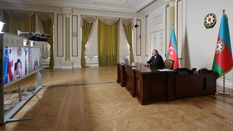 İlham Əliyev və Salome Zurabişvili videobağlantı formatında danışıb (FOTO)