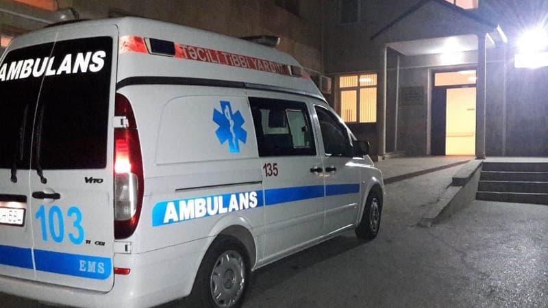 Bakının mərkəzində iki avtomobil toqquşdu, xəsarət alan var