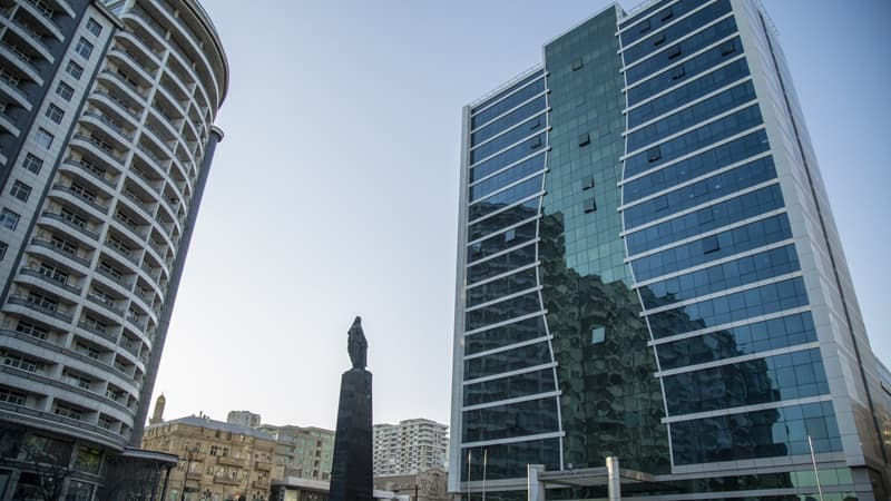 "Vertu" markalı telefona həqiqətən 190 manat mesajı gəlib? - Nazirlikdən açıqlama