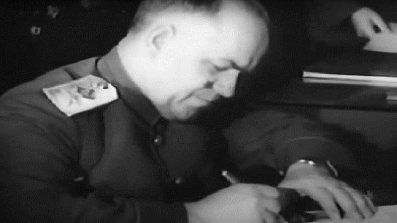 Jukovun Hitlerin intiharı ilə bağlı Stalinə verdiyi hesabat üzə çıxdı