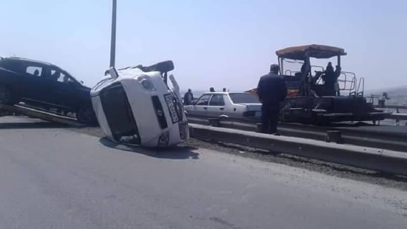 Dairəvi yoldakı qəza tıxaca səbəb oldu (FOTO)