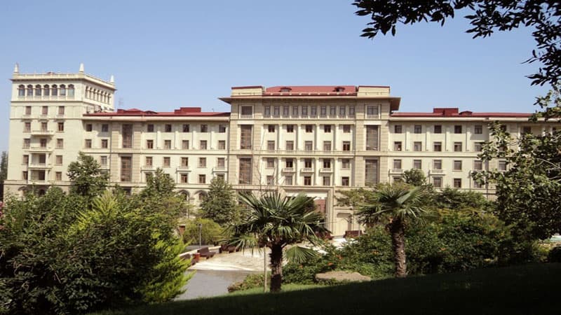 Baş nazirdən təhsillə bağlı mühüm Qərar