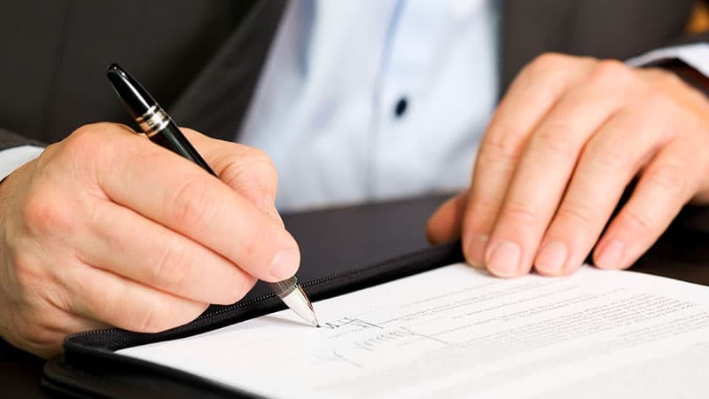 Deputatın oğlu da işdən çıxarıldı