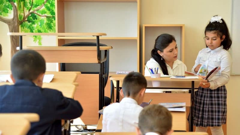 Azərbaycanda tədrisin dayandırılması müddəti uzadıldı - RƏSMİ