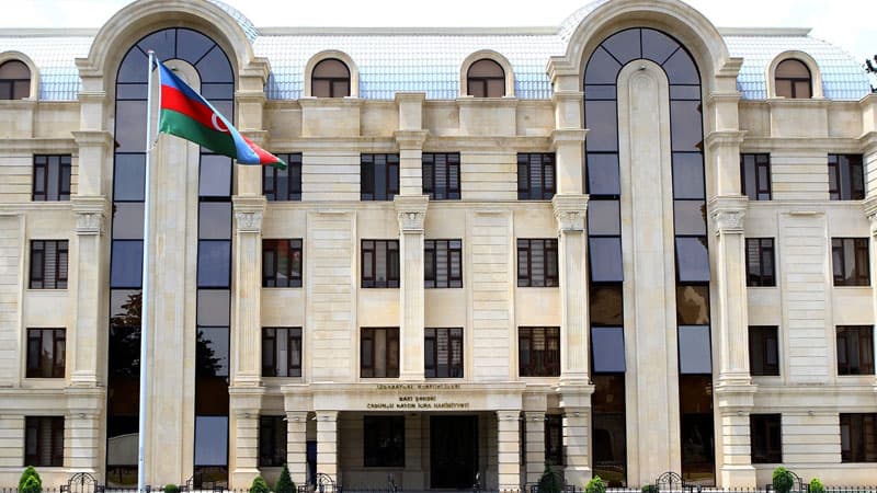Sabunçu RİH: Şikayətçi vətəndaş 190 manat və ərzaq bağlamaları alıb
