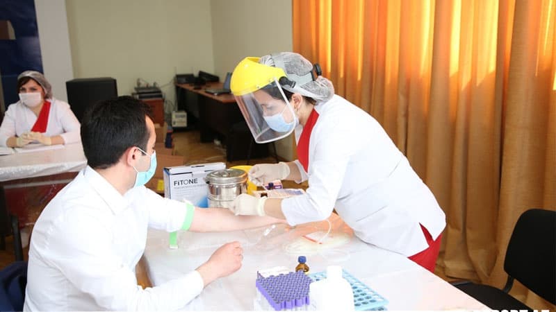 Kimyaçılar qanvermə aksiyasına qoşulub (FOTO/VİDEO)