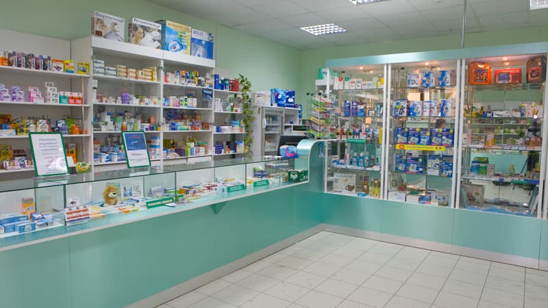 Bakıda aptekə basqın edildi