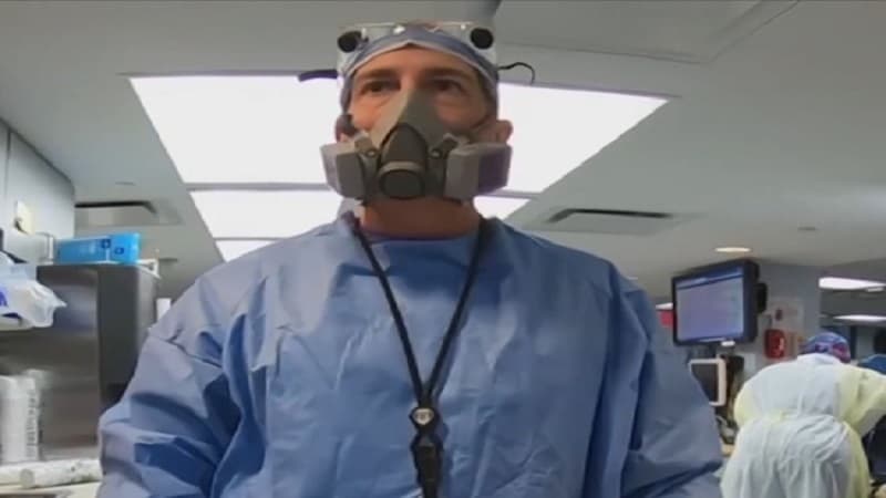 Baş həkim koronavirus xəstəxanasındakı vəziyyəti "kabus" adlandırdı