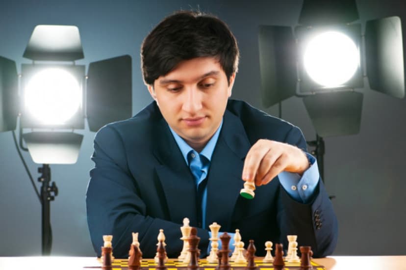 Şahı mat olan Vüqar Həşimov (VİDEOSÜJET)