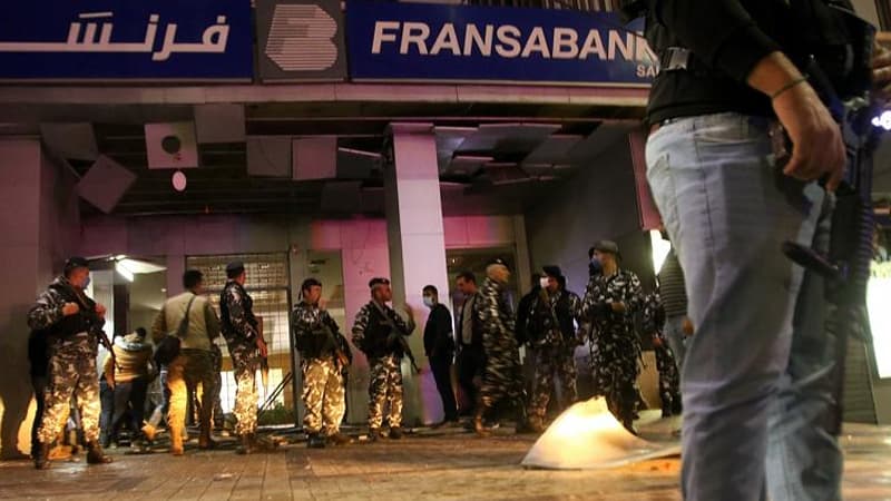 Livanda bahalaşmaya qarşı aksiyalar başladı