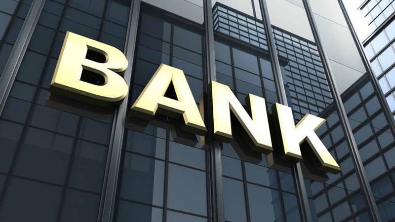 30 gündən sonra 4 bankın taleyi ilə bağlı qərar veriləcək (EKSPERT)