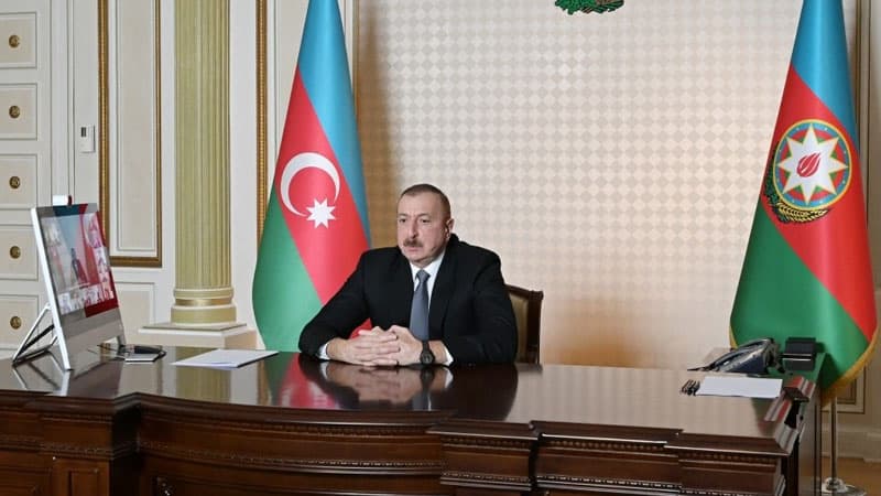 İlham Əliyev AYİB-in prezidenti ilə videokonfrans keçirdi (FOTOLAR)
