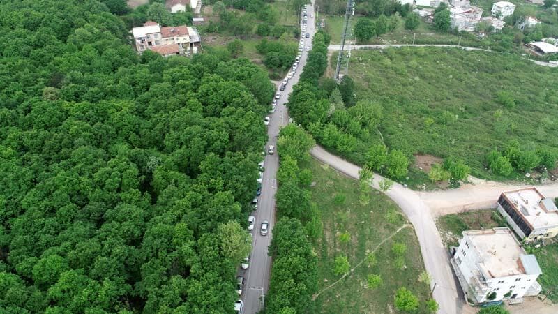 Türkiyədə karantin hazırlığı: su üçün minlərlə insan sıraya girdi (FOTOLAR)