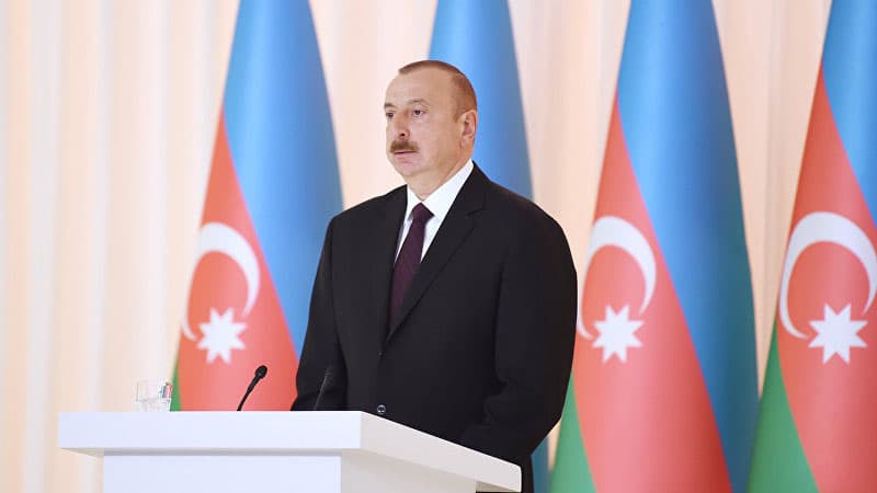 Prezident bu şəxsləri təltif etdi (SƏRƏNCAM)