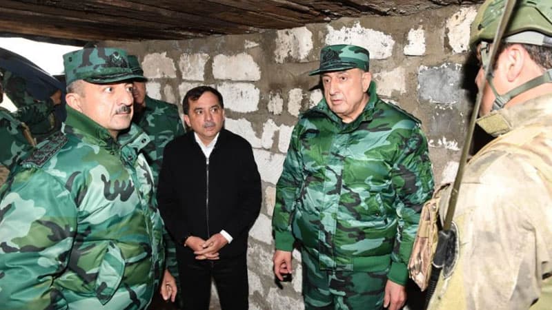 Generallar Ermənistanla sərhədə getdi (FOTOLAR)