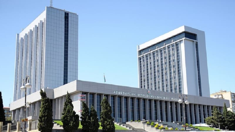 Parlamentin iki yeni şöbəsinə müdir təyin olundu