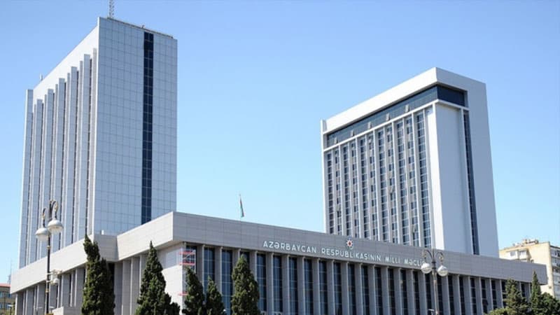 Milli Məclisin İşlər müdiri xəstəxanaya yerləşdirildi (FOTO)