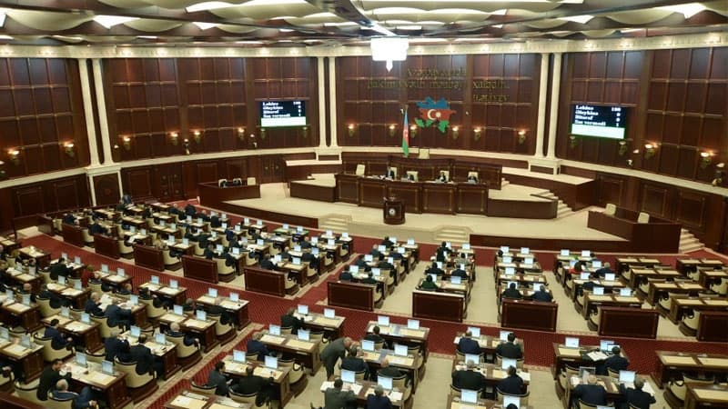 Tanınmış aktyora Milli Məclisdə yüksək vəzifə verildi (FOTO)
