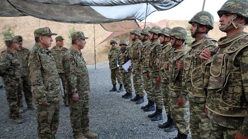 Prezidentin köməkçisi və Müdafiə naziri düşmən mövqelərini müşahidə etdi (FOTO/VİDEO)