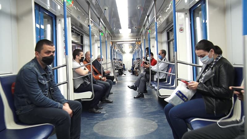 Bakı metrosu 38 gündən sonra yenidən fəaliyyətdə  (Vİdeoreportaj)