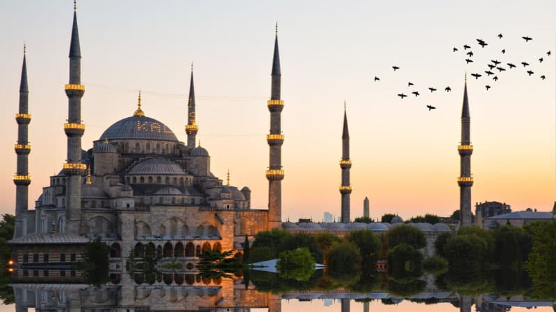 Türkiyədə 4 günlük komendant saatı tətbiq edildi