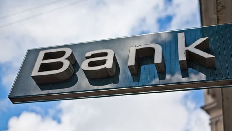 “Qarşıdakı aylarda bağlanacaq bankların adını çəkmək düzgün deyil” (EKSPERT)