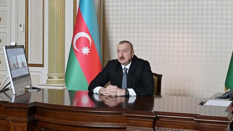 Prezident: “Köçkünlər üçün nəzərdə tutulan binaya başqa insanları kim yerləşdirib?”