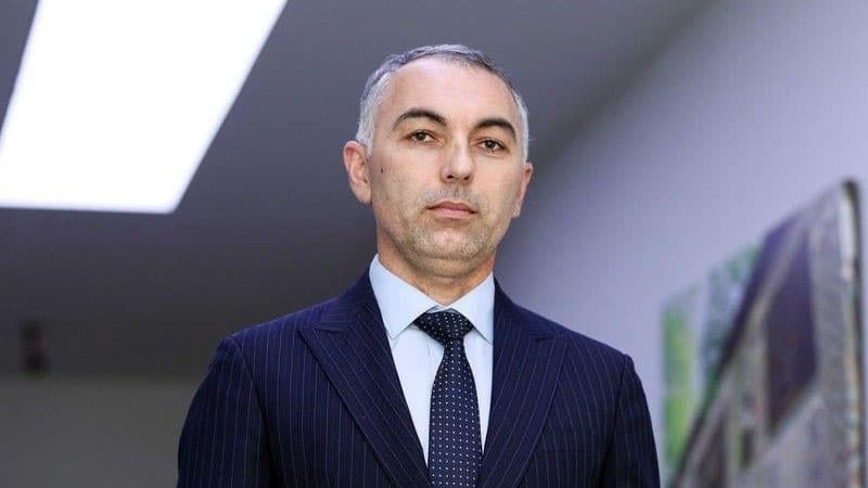 İctimai nəqliyyatda sosial məsafənin qorunmaması virusun yayılmasına səbəb olur (RƏY​)