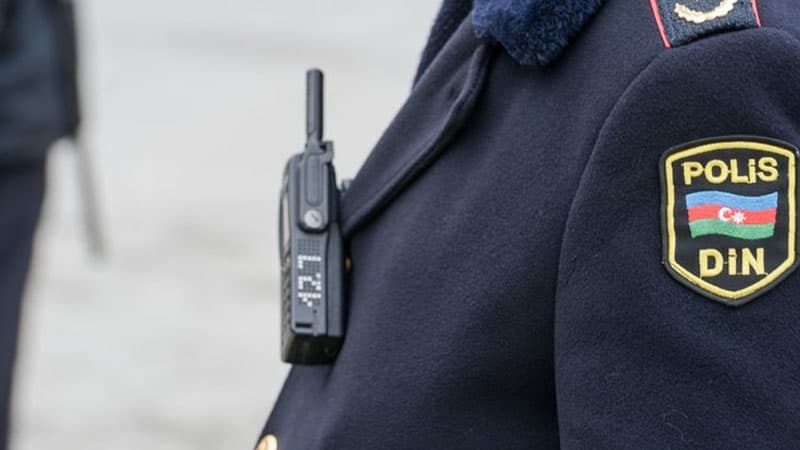 Əməkdar artist polis mayoru imiş (FOTO)