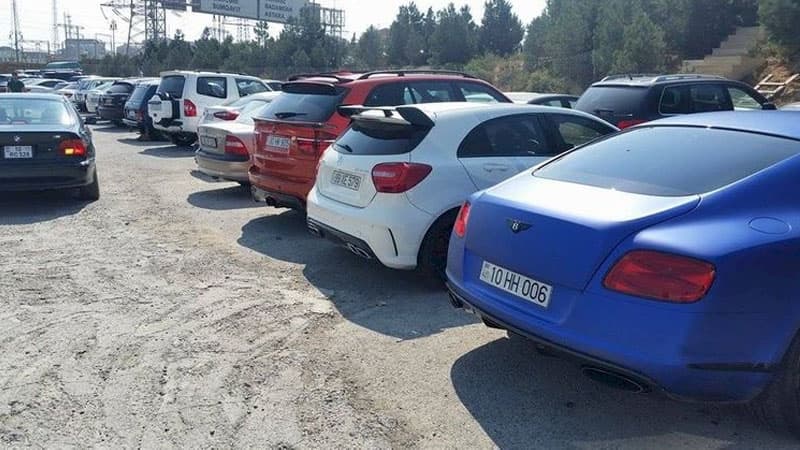 Azərbaycanda maşından baha nömrələr satılır - Şok qiymətlər