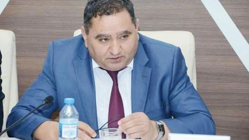 Deputat: "İcra başçıları məktəb direktorlarına normal işləməyə imkan vermir"