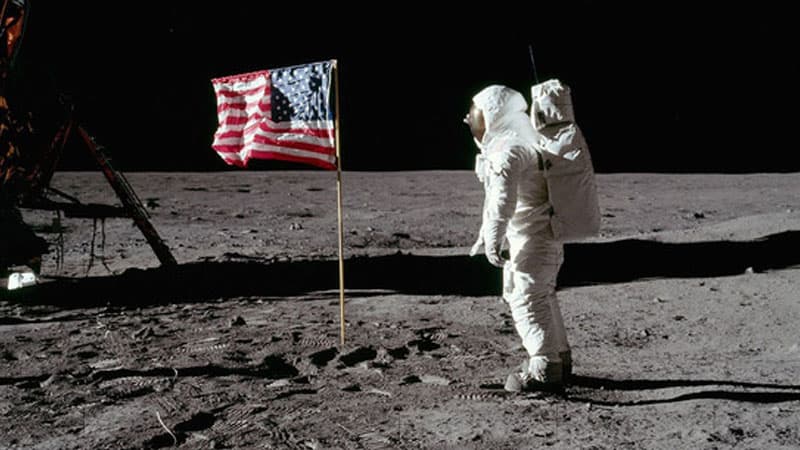 NASA-nın pilot proqramlar üzrə rəhbəri niyə istefa verib? - Etiraf