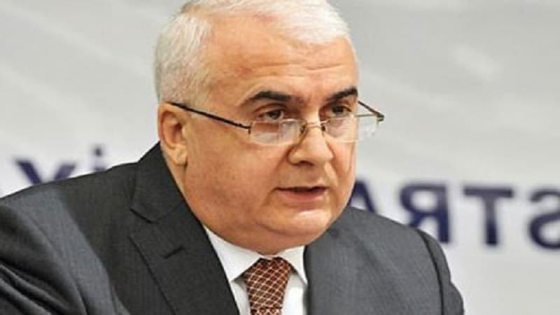 İsmət Abasov imicini dəyişdi (FOTO)