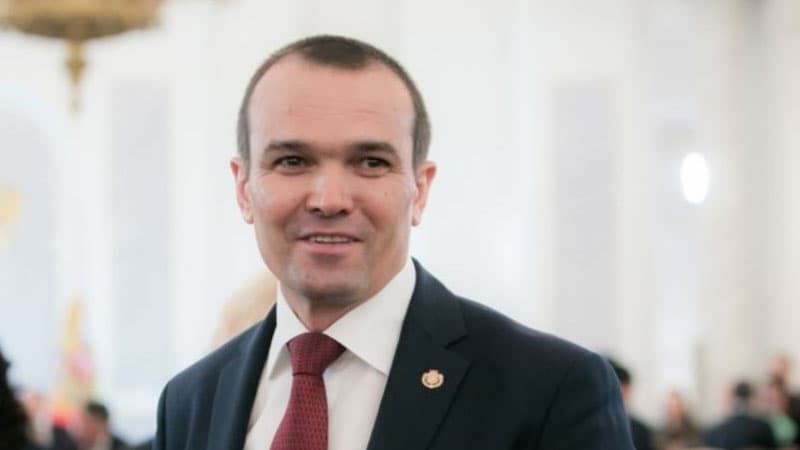 Çuvaşiyanın keçmiş rəhbəri Putini məhkəməyə verdi