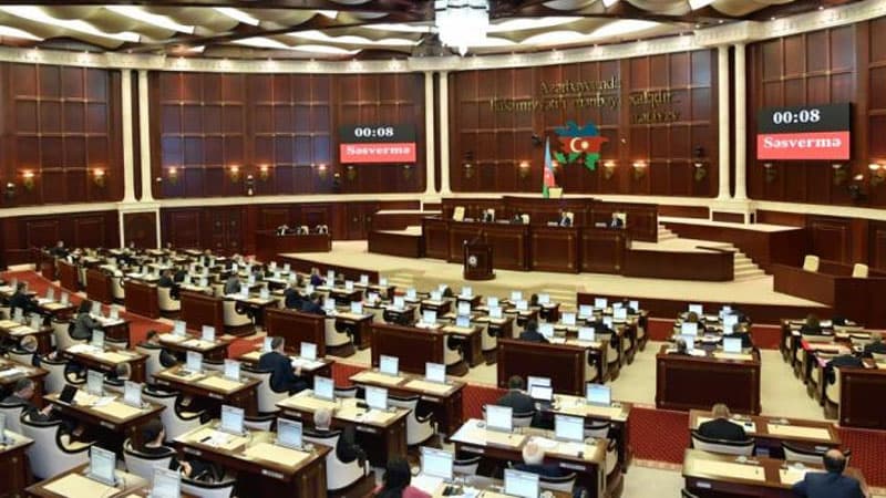 Bu gün Milli Məclisin iclasıdır - 12 məsələyə baxılacaq (SİYAHI)
