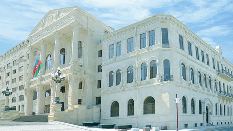 Azərbaycanda daha bir vəzifəli şəxsin qanunsuz əməlləri ifşa olundu