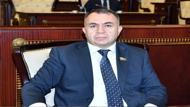 Deputatlar Komitə sədrini dinləmədi: “Xahiş edirəm, qulaq asın”